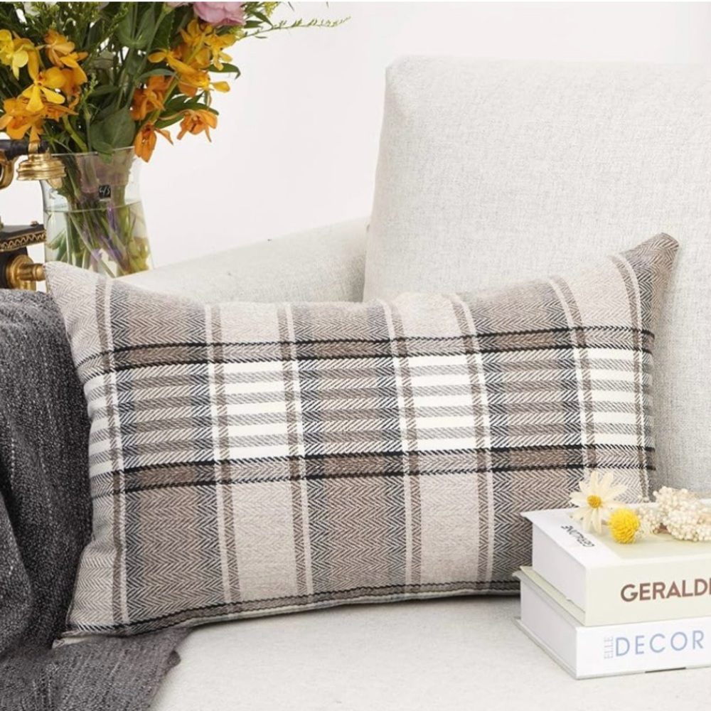 Decorative Plaid Throw Pillow 19.5”x12.5” NEW